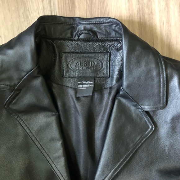 Austin women’s x-large leather coat Halloween - Picture 4 of 13